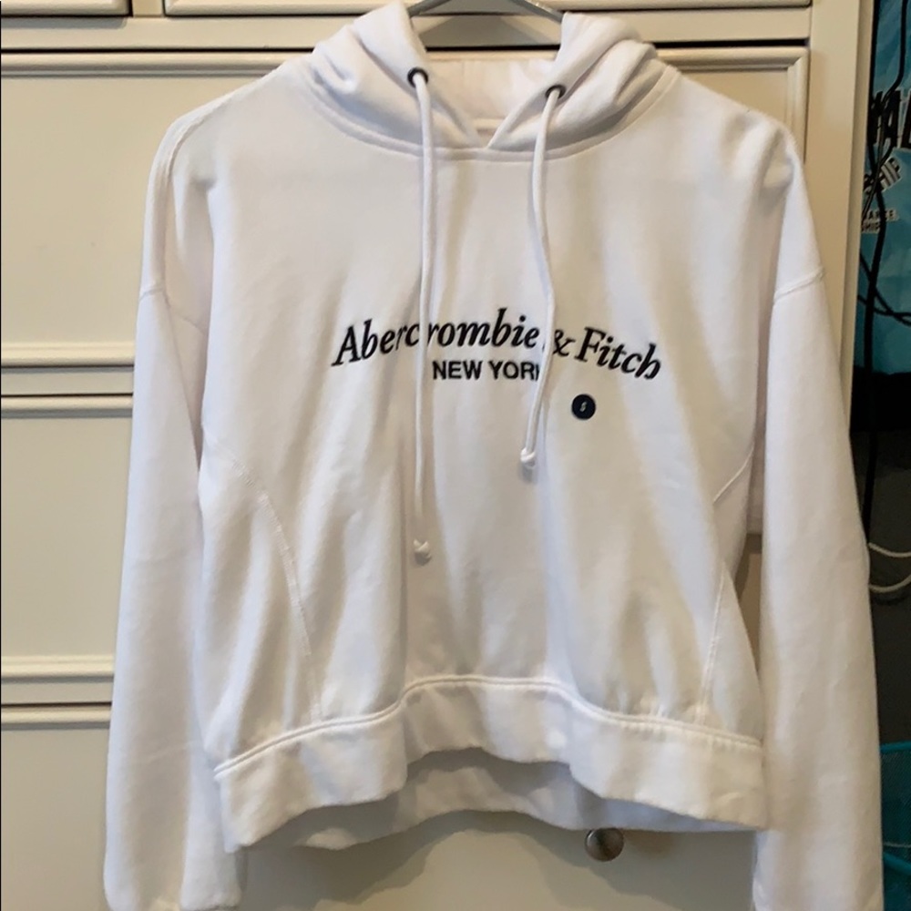 NEVER WORN—BRAND NEW no TAGS ABERCROMBIE & FITCH